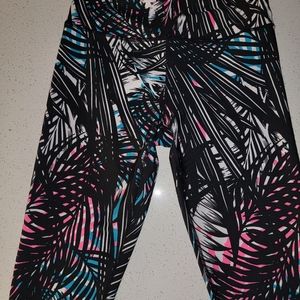 DKNY Capris
